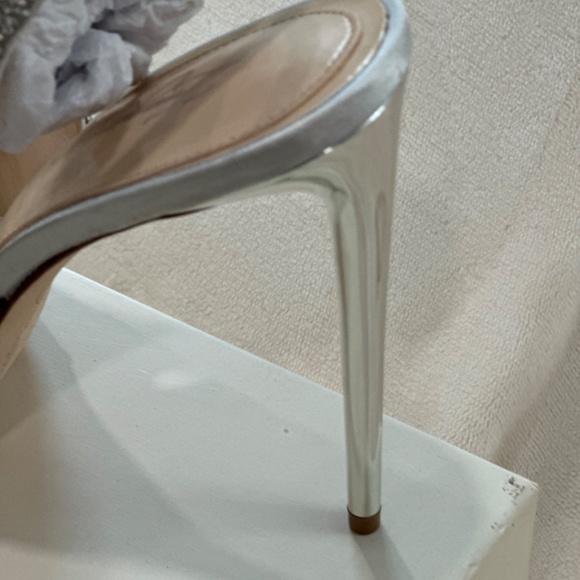 Women’s Vince Camuto stiletto heel shoes - Picture 4 of 6